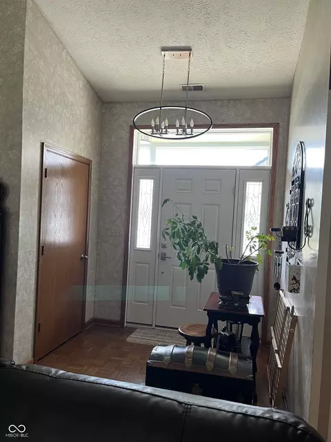 Entry Way - 904 Jonathan Dr, Plainfield, IN 46168 photo 1 of 2