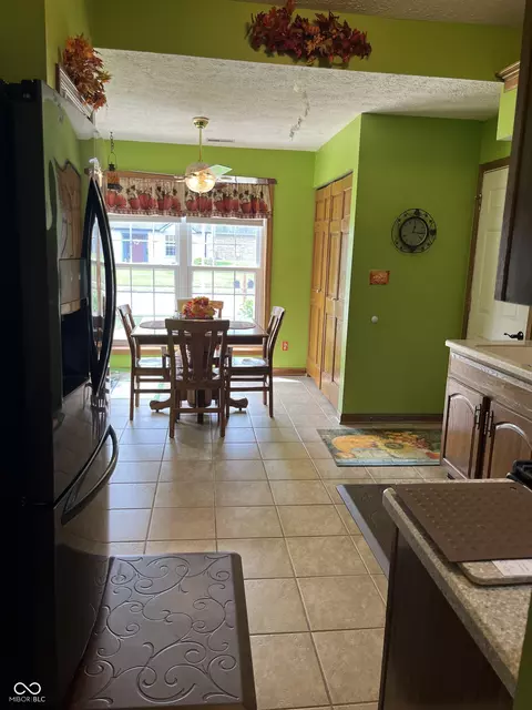 Kitchen - 904 Jonathan Dr, Plainfield, IN 46168 photo 1 of 5