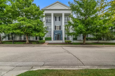 12833 Tradd St #3A, Carmel, IN 46032