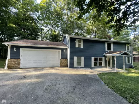 3876 E Glenwood Dr, Martinsville, IN 46151