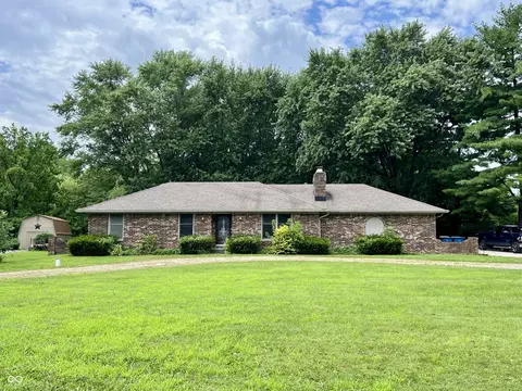 3160 Sunny Dr, Brownsburg, IN 46112