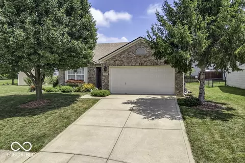 2449 Joust Dr, Greenwood, IN 46143