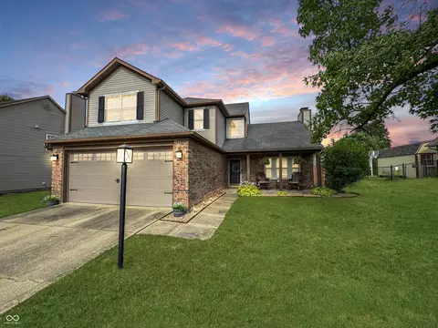 5705 Oakcrest Dr, Indianapolis, IN 46237