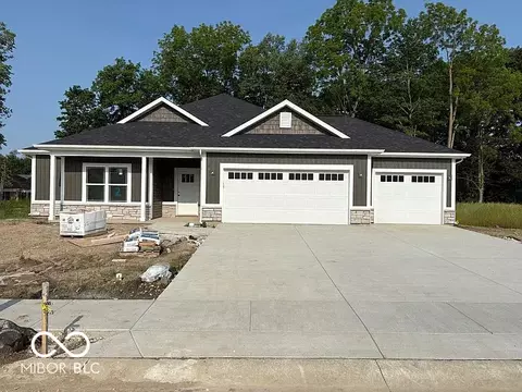 824 S Hoke Ave, Frankfort, IN 46041