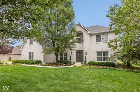 3747 S Village Dr, New Palestine, IN 46163
