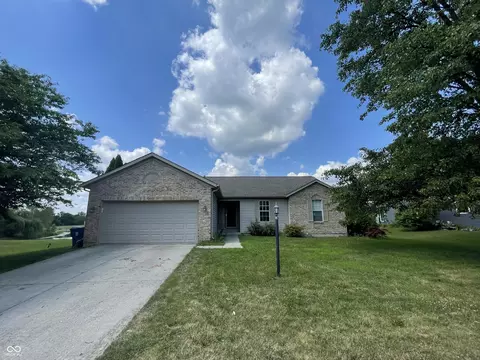 10610 Stillcreek Dr, Indianapolis, IN 46239
