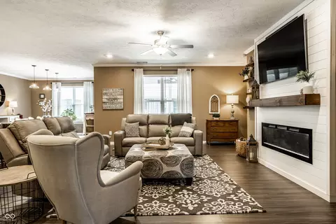 Living - 9853 Olympic Blvd, Pendleton, IN 46064 photo 1 of 3