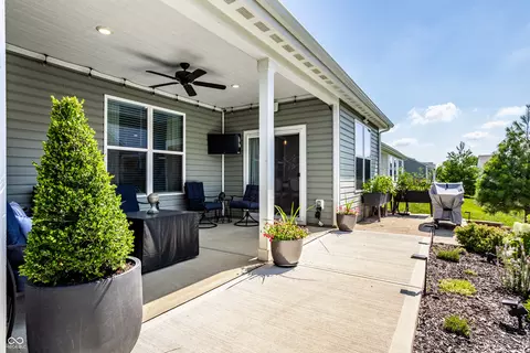 Exterior - 9853 Olympic Blvd, Pendleton, IN 46064 photo 4 of 7