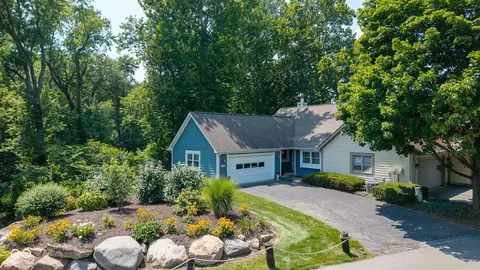7910 River Bay Dr E, Indianapolis, IN 46240