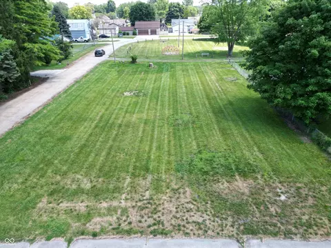 849 N 11th St, Elwood, IN 46036