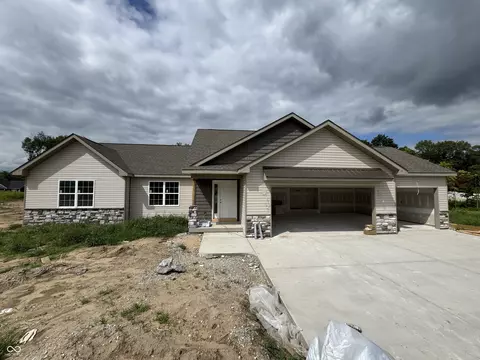 102 Red Oak Ln, Covington, IN 47932