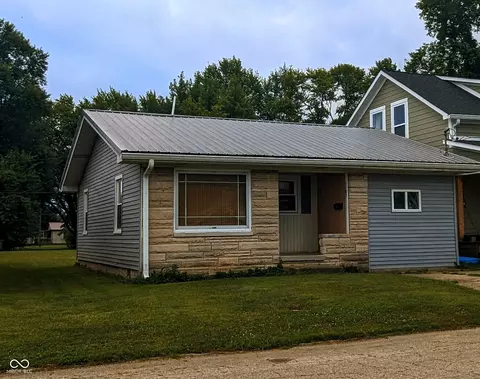 1107 W Jennings St, Rushville, IN 46173