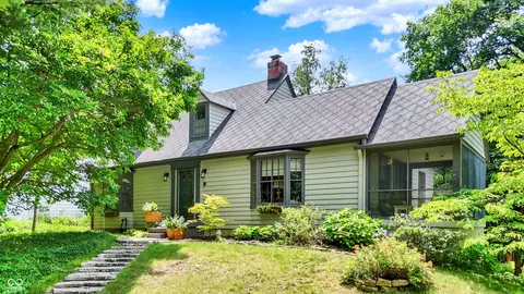 1425 E 81st St, Indianapolis, IN 46240