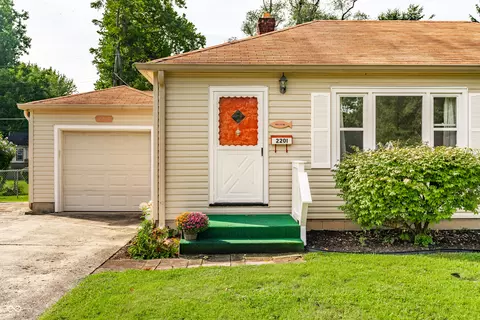 2201 E 65th St, Indianapolis, IN 46220