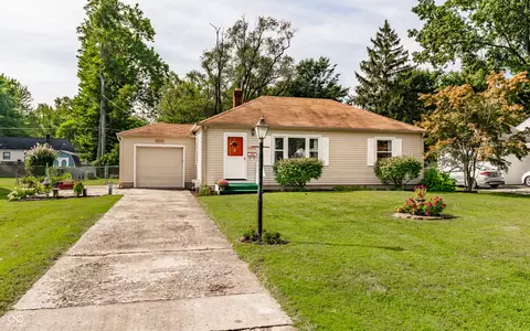 2201 E 65th St, Indianapolis, IN 46220 photo 2