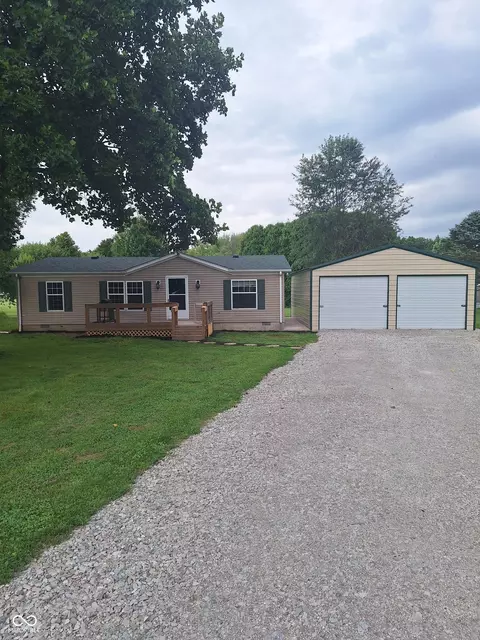 360 Gentleman Pl, Cloverdale, IN 46120