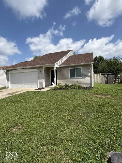 144 Meadow Glen Dr, Avon, IN 46123