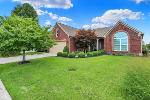 4188 Raintree Blvd, Greenwood, IN 46143