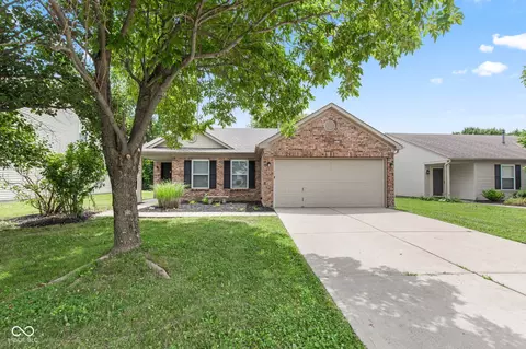 6693 W Philadelphia Dr, Mccordsville, IN 46055