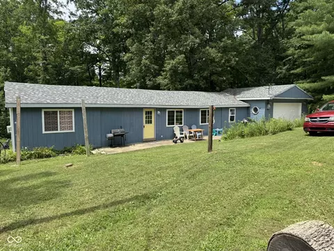 915 W Lakeview Dr, Nineveh, IN 46164