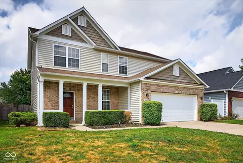 6552 Locust Grove Dr, Indianapolis, IN 46237