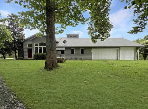 14113 W Lake Rd, Seymour, IN 47274