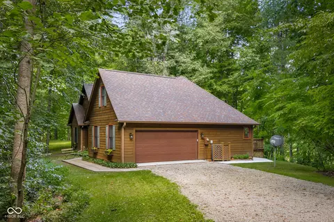 13555 Bellsville Pike, Columbus, IN 47201