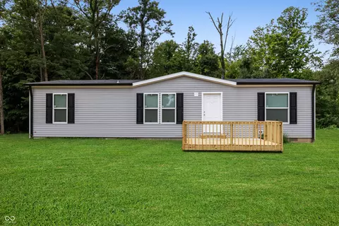 202 Doe Creek Dr, Cloverdale, IN 46120
