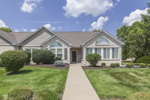 7304 Lake Lakota Pl #44, Indianapolis, IN 46217
