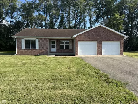 8 Gladiator Dr, Waynetown, IN 47990