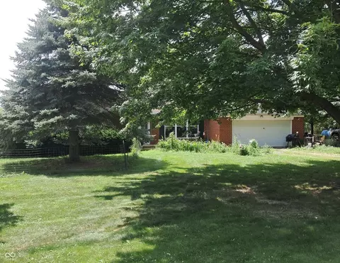 2797 E County Line Rd N, Muncie, IN 47302 photo 2