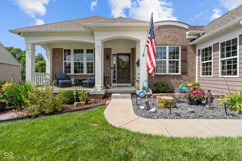 9538 Summer Hollow Dr, Fishers, IN 46037
