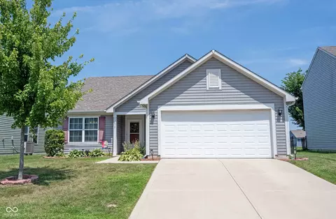 11632 Half Mile Dr, Indianapolis, IN 46235