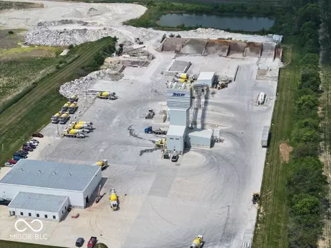 6397 S State Road 13, Pendleton, IN 46064 photo 11