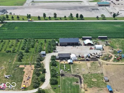 6397 S State Road 13, Pendleton, IN 46064 photo 9