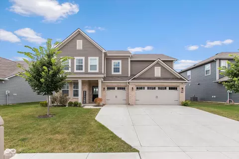 2442 S Copperstone Dr, New Palestine, IN 46163