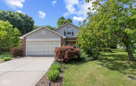 517 Amberleaf Trl, Westfield, IN 46074