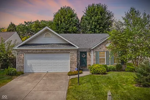 12218 Weathered Edge Dr, Fishers, IN 46037