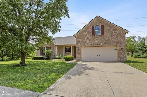 3044 Cluster Pine Dr, Indianapolis, IN 46235