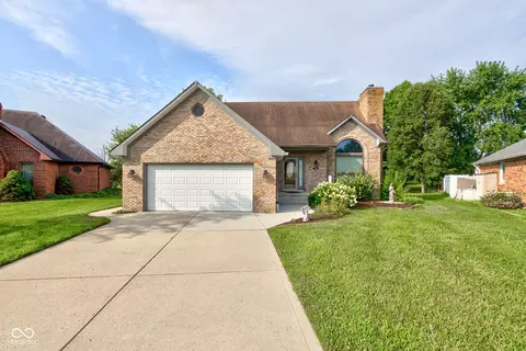754 Royal Troon Ct, Avon, IN 46123