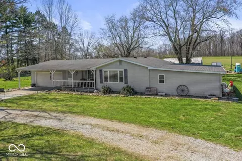 5571 N Raider Rd, Middletown, IN 47356