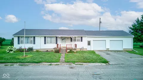 206 Davis St, Windfall, IN 46076