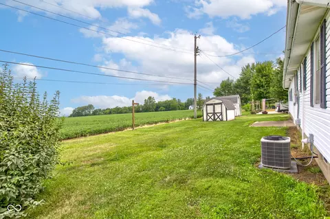 206 Davis St, Windfall, IN 46076 photo 28