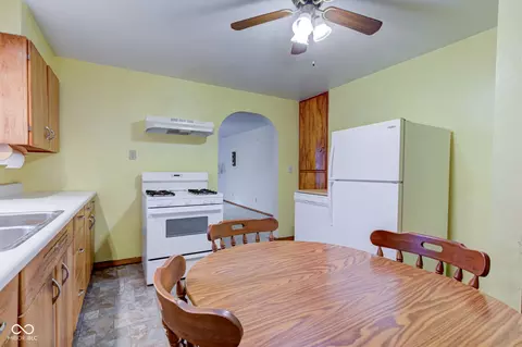 206 Davis St, Windfall, IN 46076 photo 12