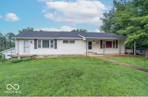 225 N Hartstrait Rd, Bloomington, IN 47404
