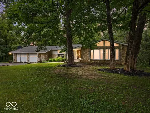 19523 E Lk #STE DRIVE, Hope, IN 47246