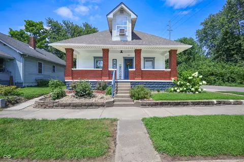 329 E Laurel St, Seymour, IN 47274