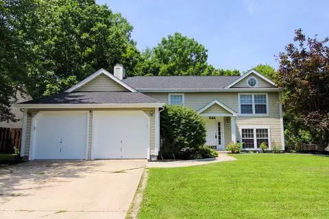 544 Hunters Trl, Greenwood, IN 46142