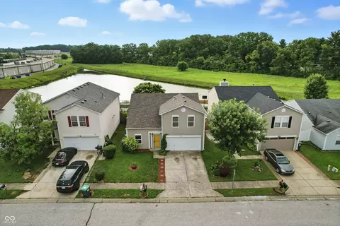 2433 Harvest Moon Dr, Greenwood, IN 46143