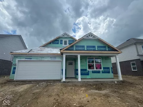 1323 Foxtail Ln, Greenwood, IN 46143